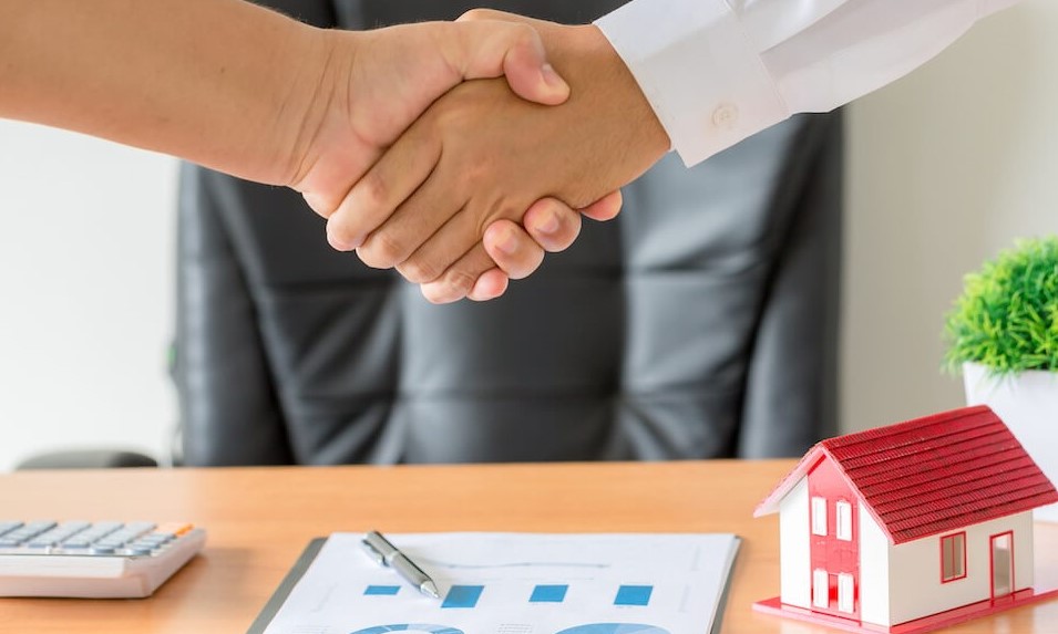 Why Selling Your Property to WCC Properties is a Smart Move Without Realtor Commissions