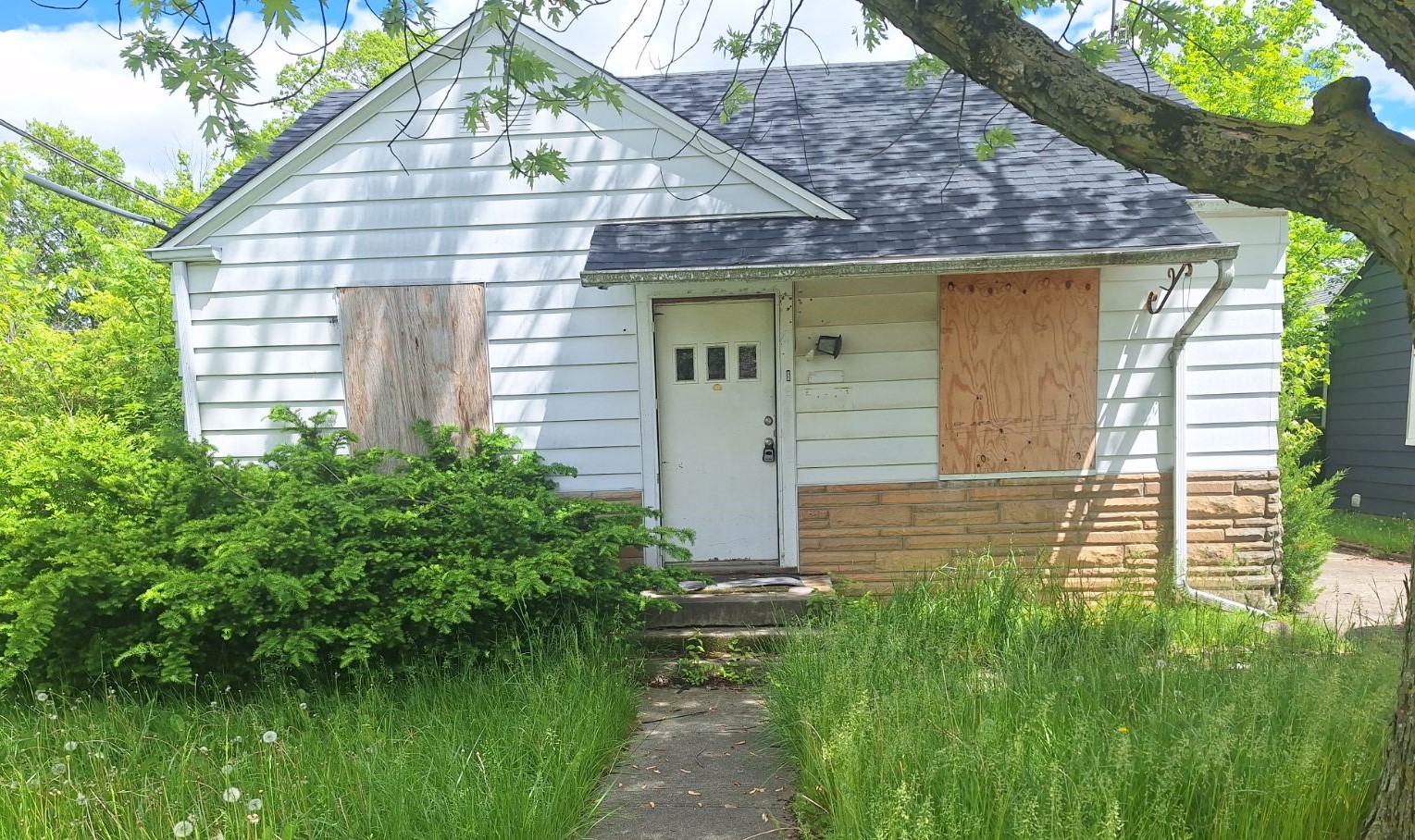 Skip Expensive Repairs: Sell Your Home As-Is for Cash with WCC Properties