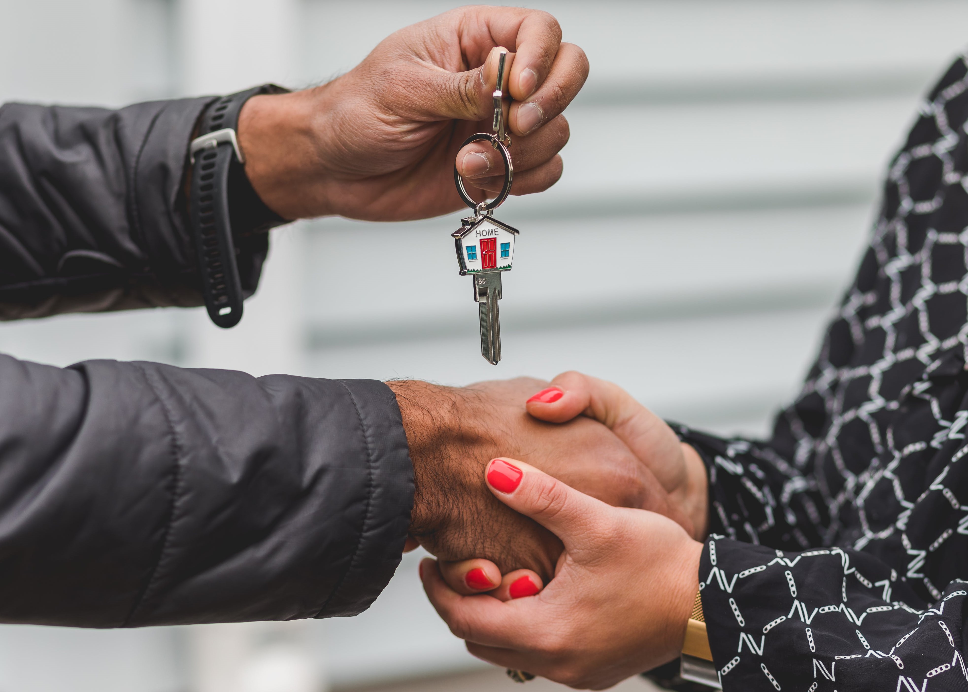 The Advantages of Selling Your Home for Cash with WCC Properties